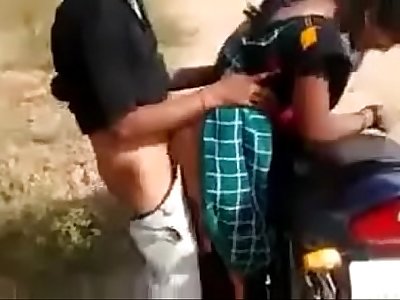 drindl desi bitch having quickie by the road while friend